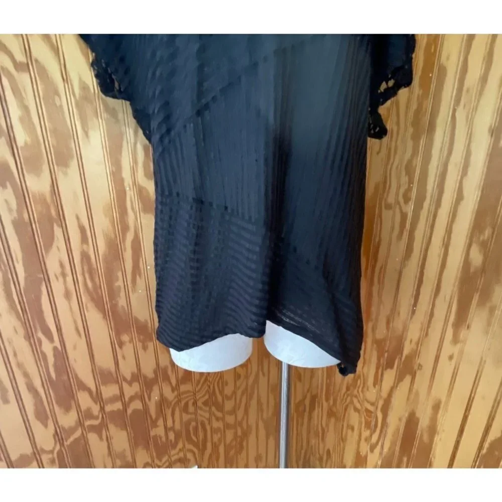 Free People Top Pullover Short Sleeve Scoop Neck Floral Lace Black Sz‎ Small